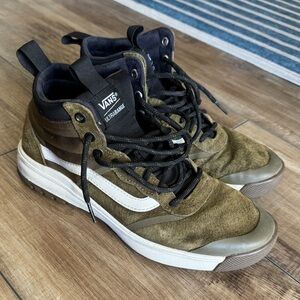 Vans Ultrarange Hiking Shoes - Men’s 9